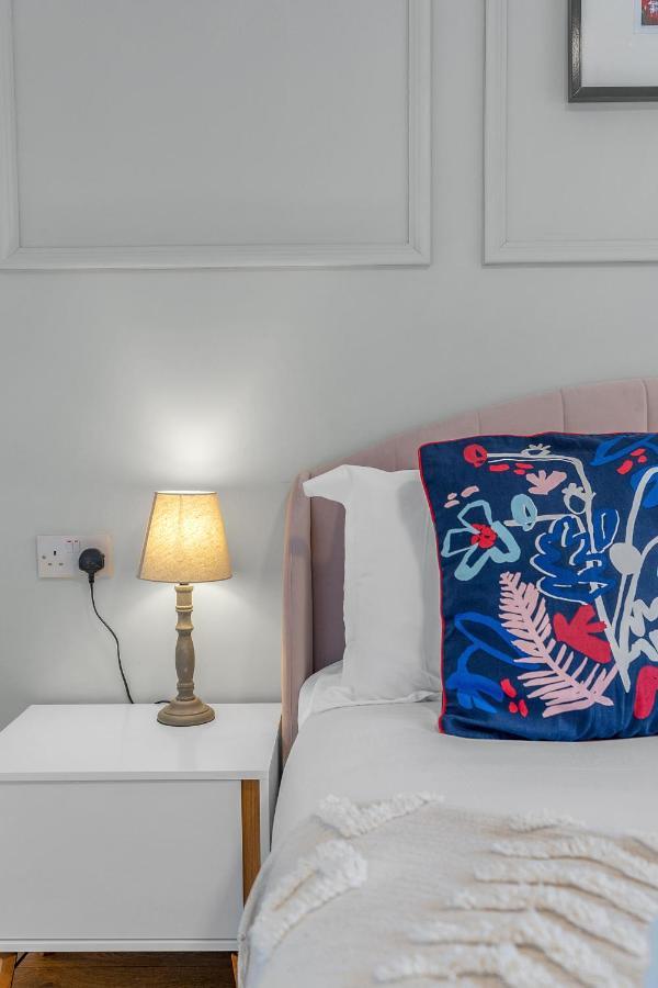 Cheerful Stays - Jamson Pl 3 Bed Apartment 爱丁堡 外观 照片